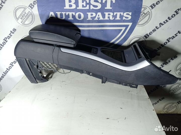 Подлокотник на BMW X5 e53