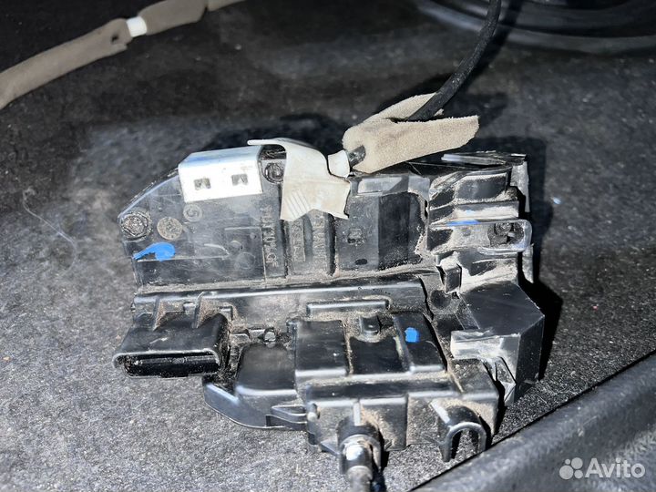 Замок задней право двери Nissan Qashqai j11