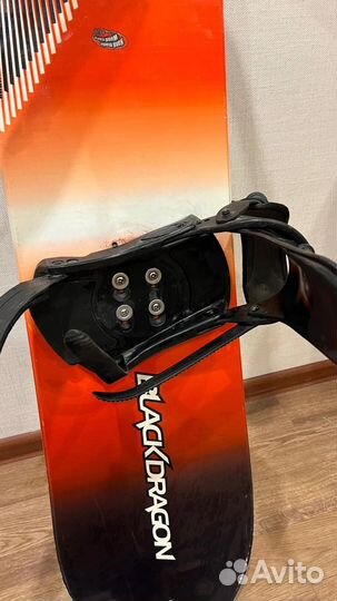 Сноуборд с креплением и ботинками