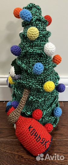 Елка пьяная вязаная