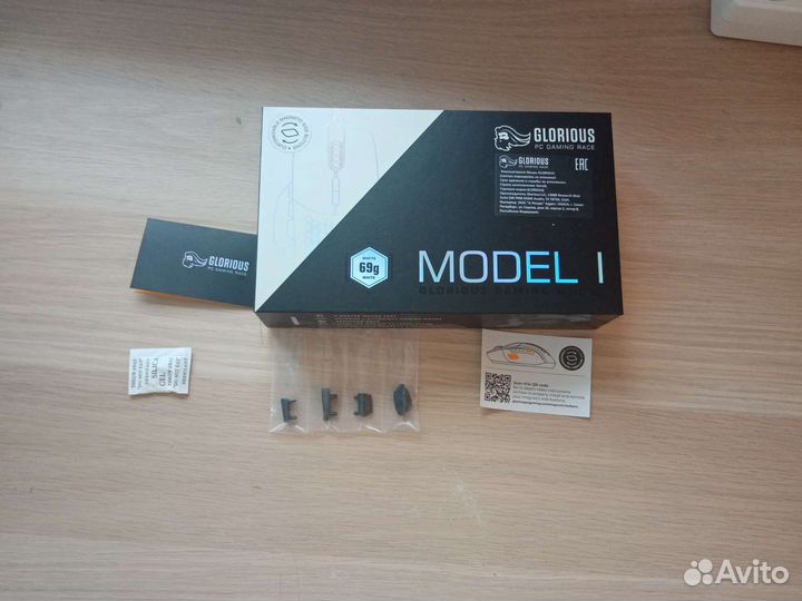 Glorious model i белая