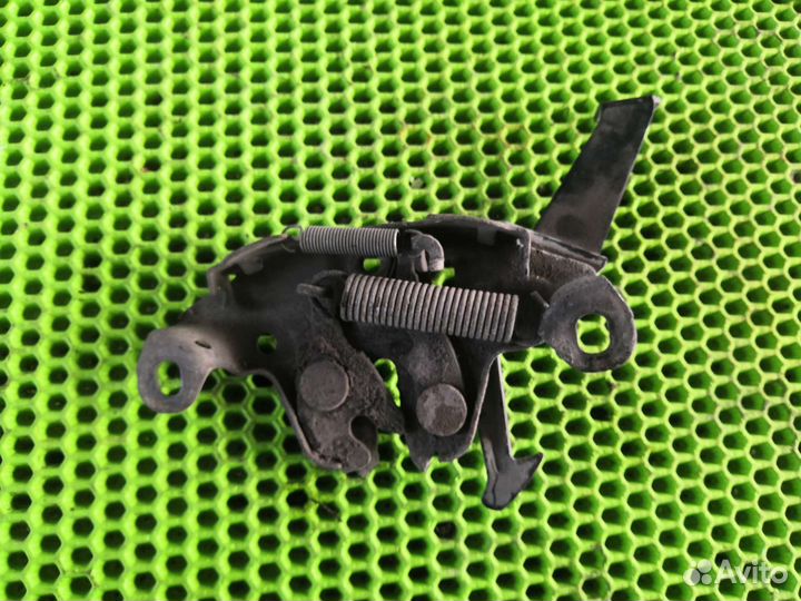 Замок капота Ниссан цефиро А33