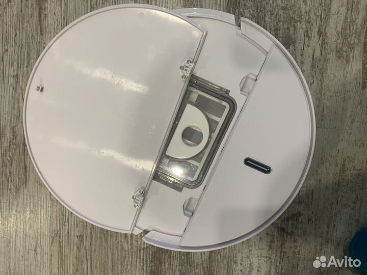 Робот пылесос моющий rednond