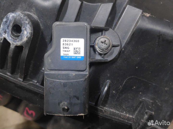 Впускной коллектор Лада Ларгус ваз 1.6 8V 11189