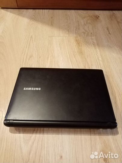 Нетбук samsung NP-N145 plus