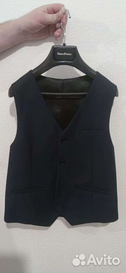 Костюм на мальчика 158 р