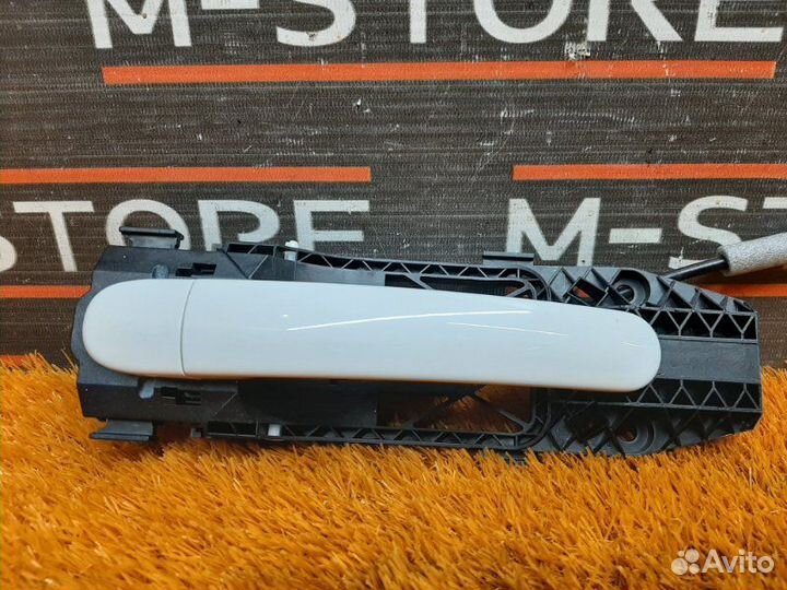 Ручка двери внешняя передняя левая Volkswagen