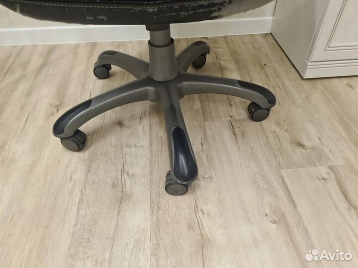 Компьютерное кресло бу