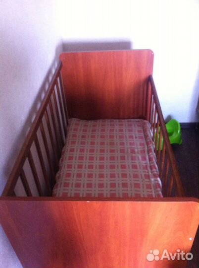 Детская кроватка