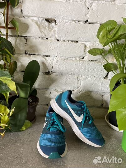 Кроссовки женские Nike