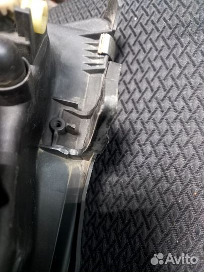 Фара передняя левая на Фольксваген Бора