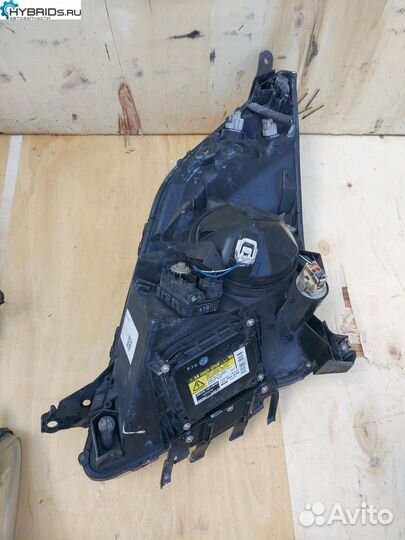 Фара правая Toyota Prius 2 NHW20 2011 81145-47150