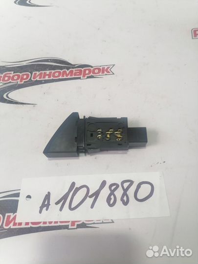 Кнопка аварийной сигнализации Mazda 6 2.0 GH