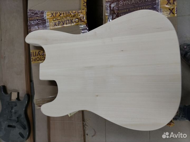 Тушка корпус электрогитары, стратокастер без паза