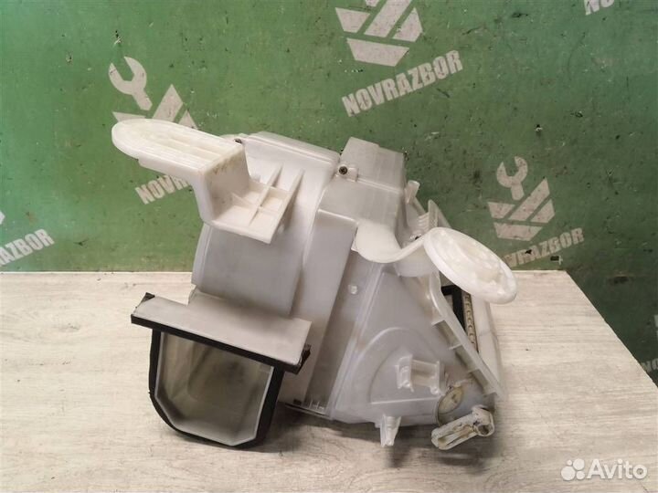 Корпус отопителя Мазда 6