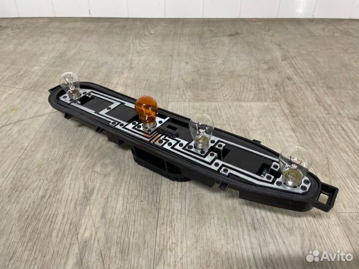 Фонарь задний Peugeot Partner 2008 2009 2010 2011