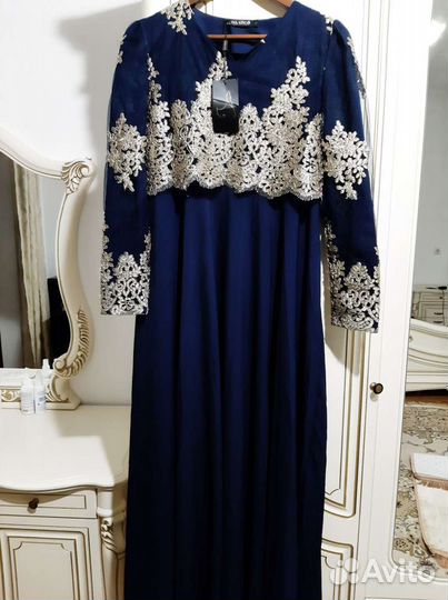 Вечернее платье