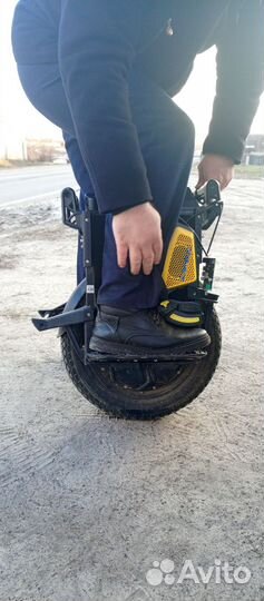 Моноколесо, - научу ездить, дам покататься