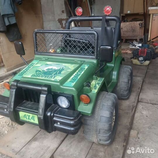 Детская машина на комуляторах