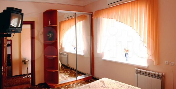 Комната 20 м² в 6-к., 1/1 эт.