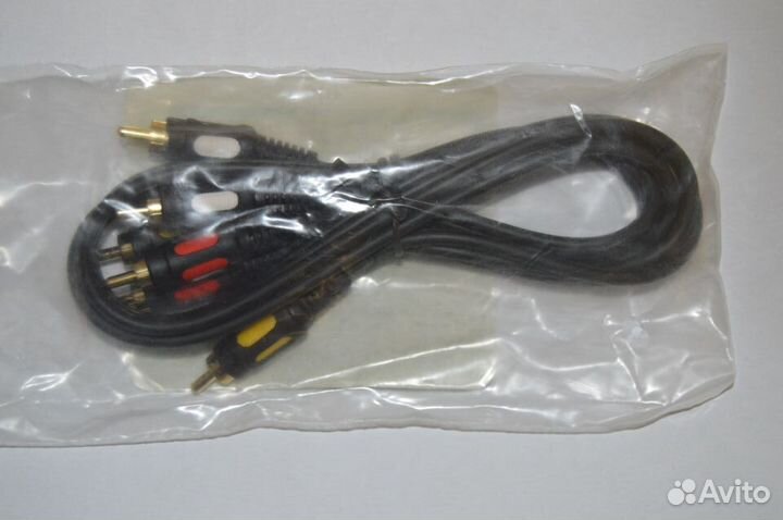 Новый кабель Luxmann 3RCA-3RCA 1м