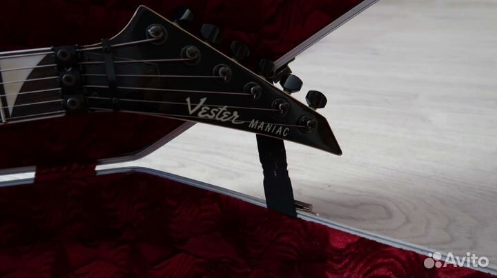Электрогитара Superstrat Vester Maniac