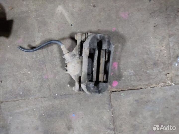 Суппорт тормозной передний правый Peugeot 206