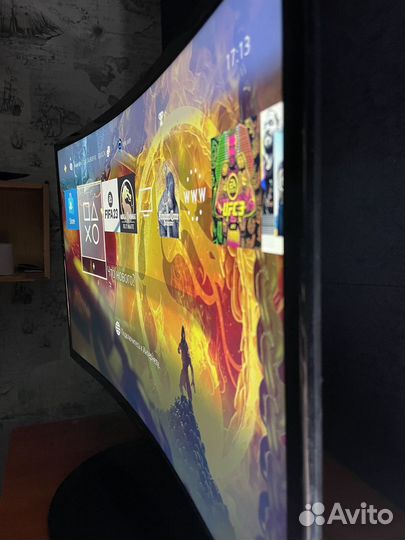 Монитор Samsung 27 изогнутый