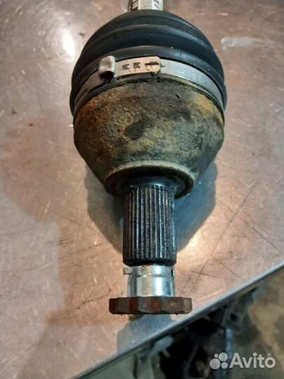 Привод левый VW Polo