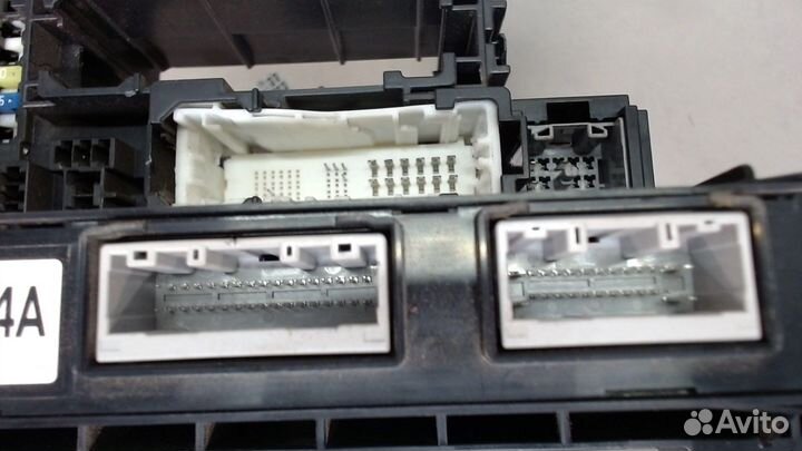 Блок управления бортовой сети Suzuki Kizashi, 2010