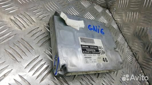 Блок управления двигателем toyota avensis T22 (GNI