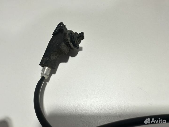 Трос открытия люка бензобака Daihatsu Terios J200