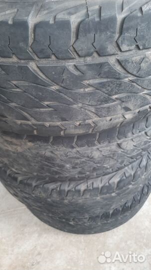 Bridgestone Dueler A/T 697 265/65 R17