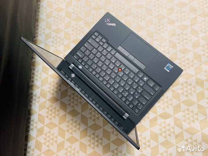 ThinkPad X1 Carbon 2024г