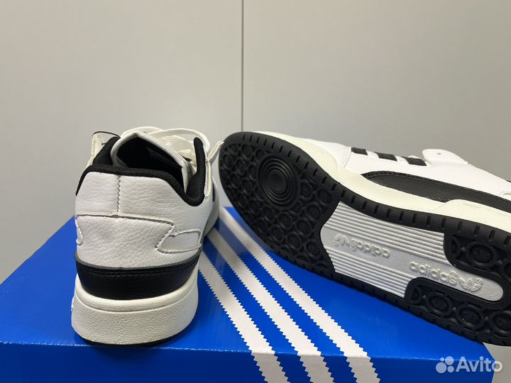 Кроссовки Adidas