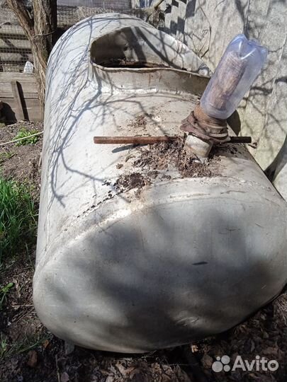 Емкость для воды бу