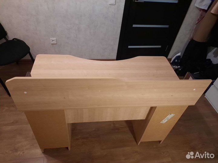 Письменный стол для школьника
