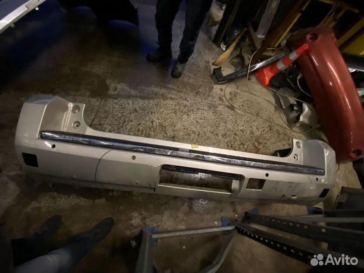 Бампер задний Chevrolet Tahoe 4 (14н.в)