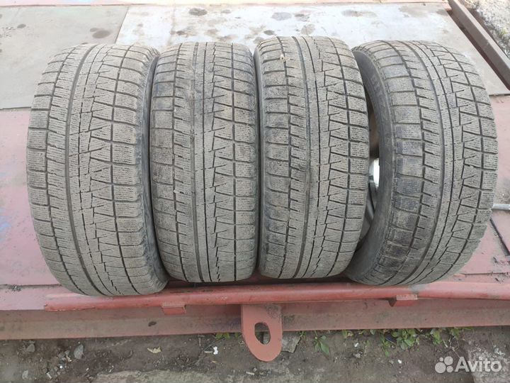 Bridgestone Blizzak Revo GZ 225/50 R17