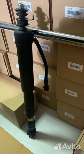 Передний амортизатор Porsche Cayenne 955/957