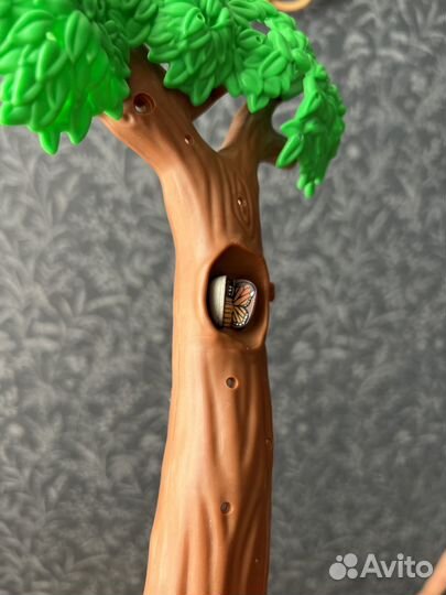 Дерево и столик от набора Barbie