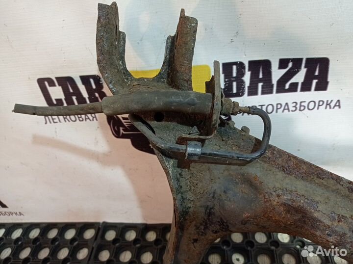 Рычаг задний верхний правый R