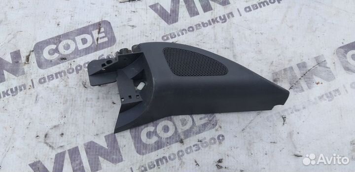 Накладка декоративная правая Volkswagen Golf 5