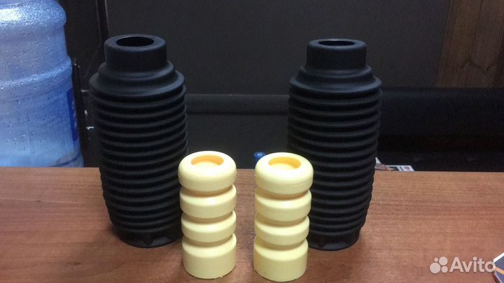 Пыльник переднего амортизатора Пежо 308/С4 525431