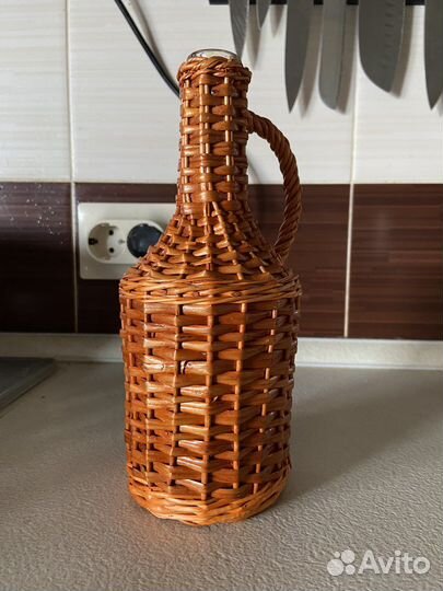 Бутылка плетёная