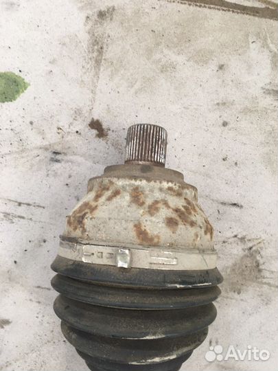 Привод передний правый Volkswagen Phaeton(1962)