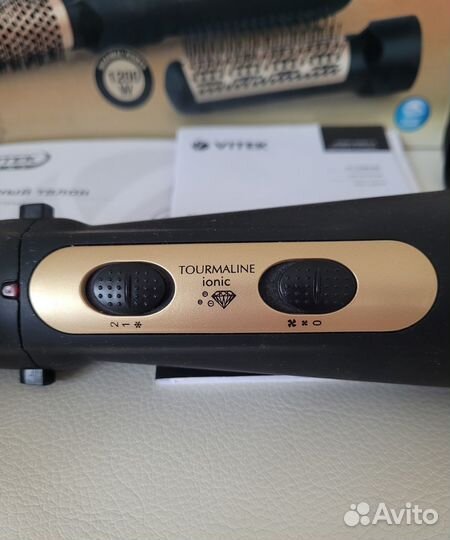 Фен-щетка для волос Vitek -2296 с ионизацией