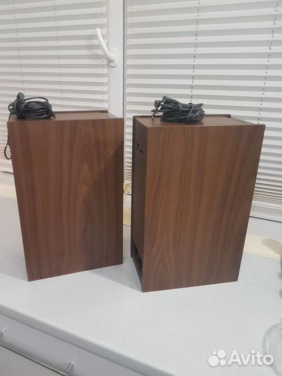 Акустические колонки Akai sw35 Jet Stream System