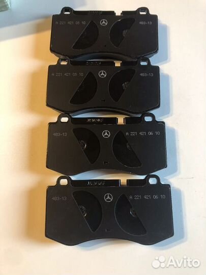Передние тормозные колодки Mercedes W221.C216