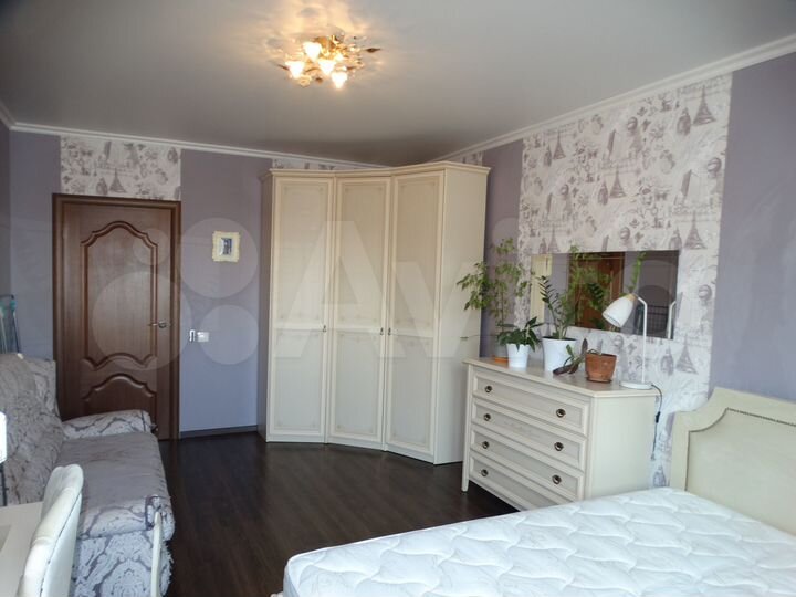 3-к. квартира, 81 м², 8/14 эт.